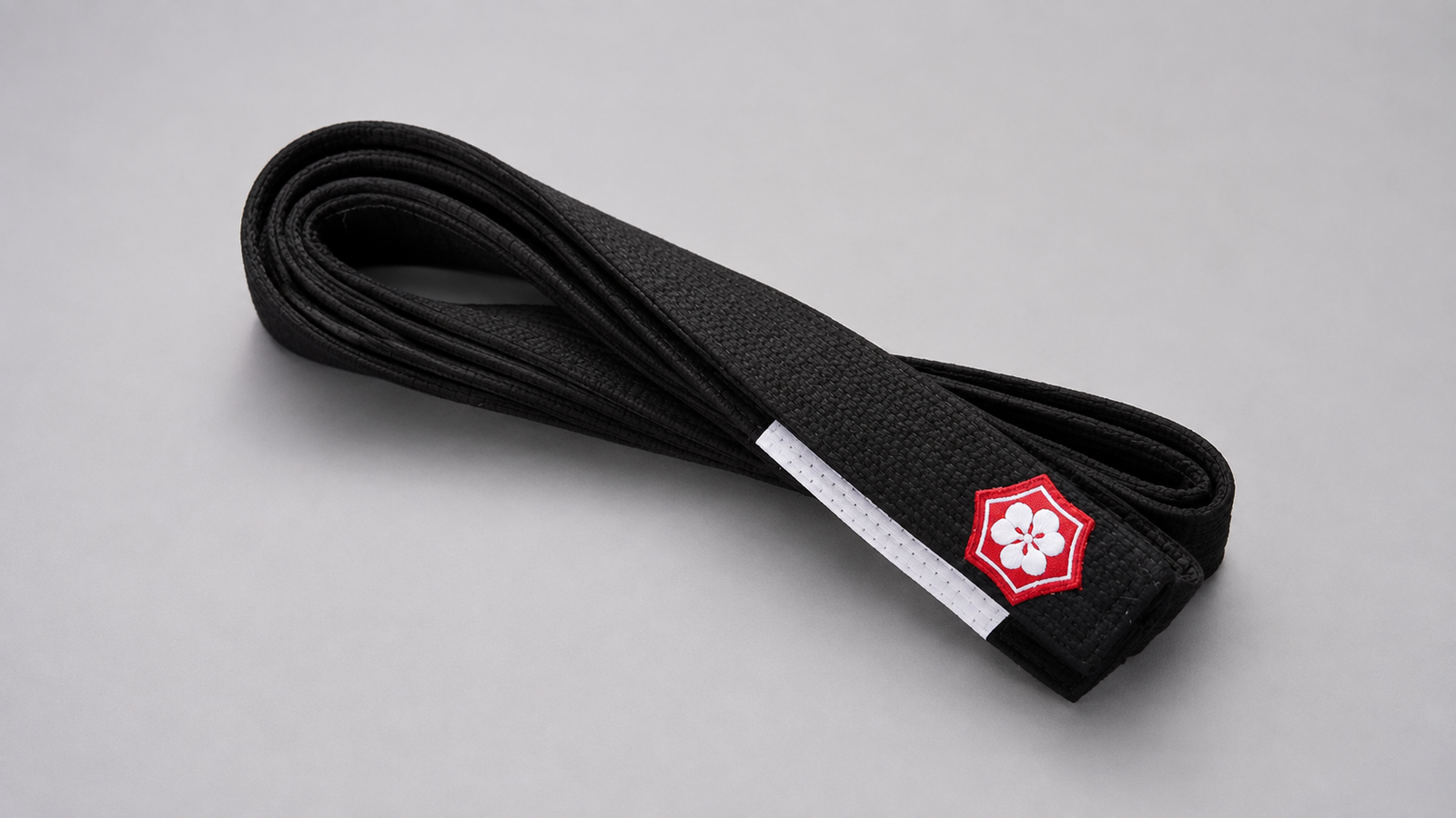 KAZE — Black (White Bar)