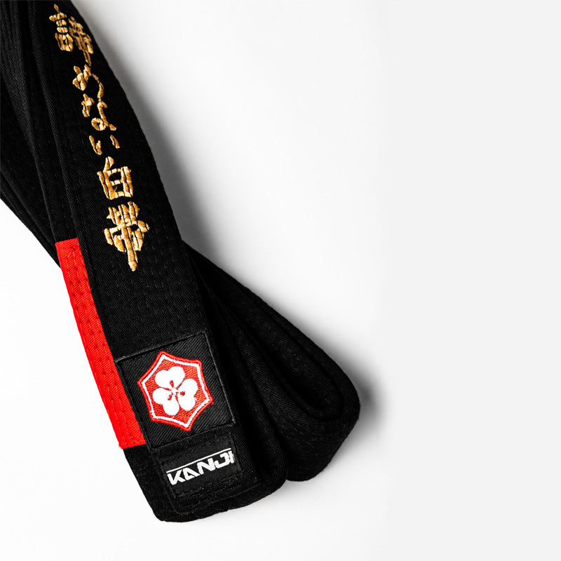 "WHITE BELT WHO NEVER QUIT" [Pre-Embroidery Black Belt / with Original]